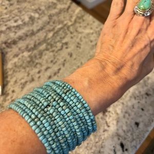 Turquoise bead bracelet